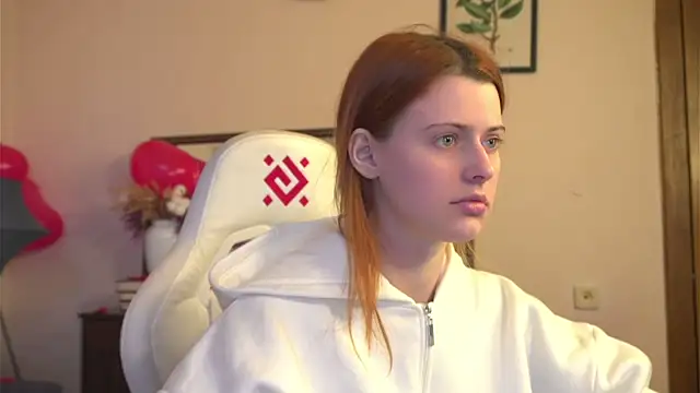 doll lesli online show from February 13, 2025, 2:20 pm