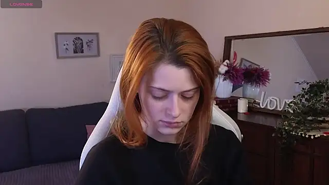 doll lesli online show from February 24, 2025, 2:26 pm