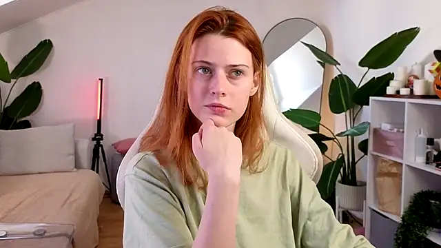 doll lesli online show from October 24, 2025, 9:38 am