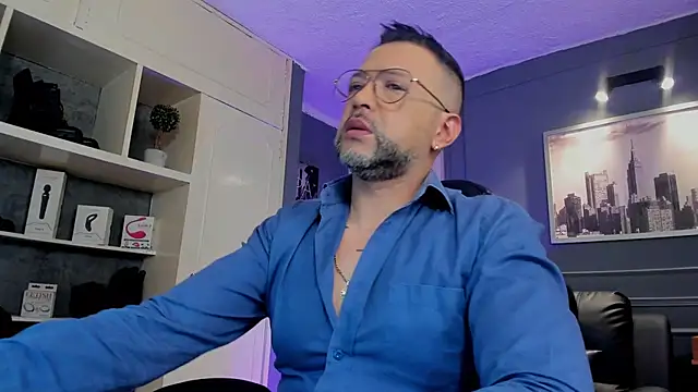 MrFrank tattoo online show from October 7, 2025, 2:25 pm