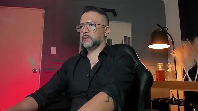 Snapshot of MrFrank_tattoo chatting on February 23, 2026, 10:34 am MrFrank tattoo online show from February 23, 2026, 10:34 am