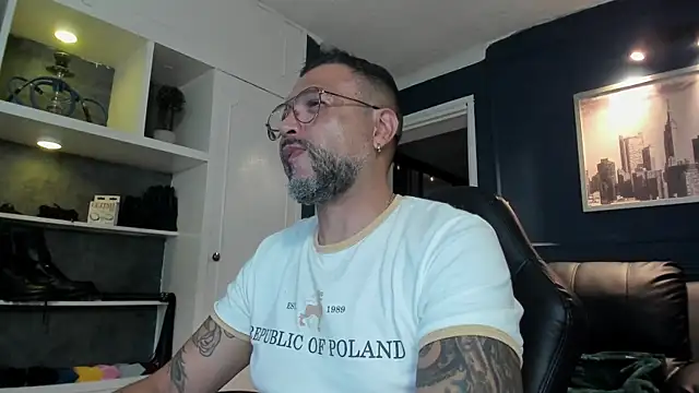 MrFrank tattoo online show from June 16, 2026, 12:57 am