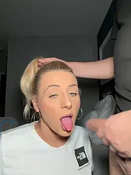 Strongqueen online show from October 29, 2025, 8:43 pm