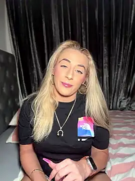 Strongqueen online show from August 9, 2026, 8:36 pm
