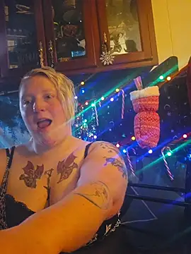 buxombosums online show from December 20, 2025, 5:58 am