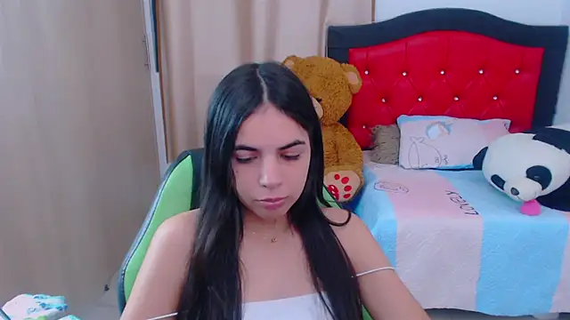 Snapshot of _elenna chatting on January 15, 2025, 5:15 pm elenna online show from January 15, 2025, 5:15 pm