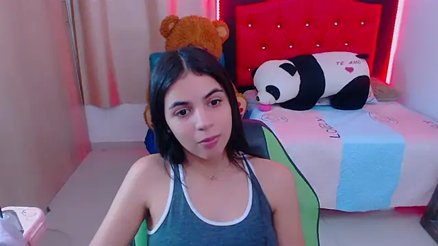Snapshot of _elenna chatting on January 16, 2025, 8:25 pm elenna online show from January 16, 2025, 8:25 pm
