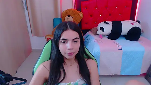 Snapshot of _elenna chatting on January 20, 2025, 11:54 pm elenna online show from January 20, 2025, 11:54 pm