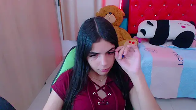 Snapshot of _elenna chatting on January 27, 2025, 5:58 pm elenna online show from January 27, 2025, 5:58 pm