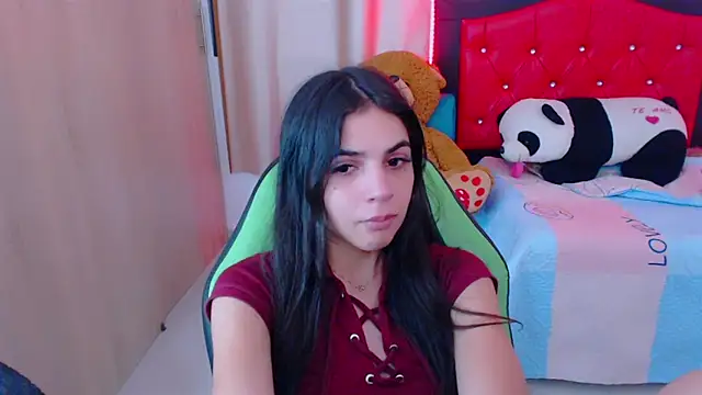 Snapshot of _elenna chatting on January 28, 2025, 12:26 am elenna online show from January 28, 2025, 12:26 am