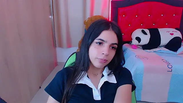 Snapshot of _elenna chatting on January 28, 2025, 5:56 pm elenna online show from January 28, 2025, 5:56 pm