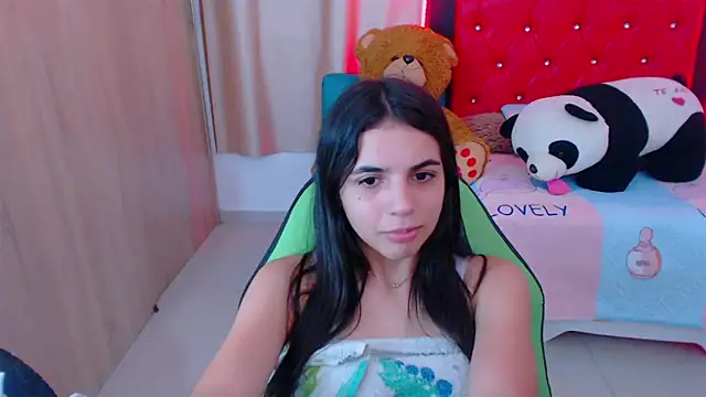 Snapshot of _elenna chatting on January 30, 2025, 9:25 pm elenna online show from January 30, 2025, 9:25 pm