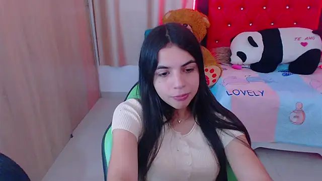 Snapshot of _elenna chatting on January 31, 2025, 5:53 pm elenna online show from January 31, 2025, 5:53 pm
