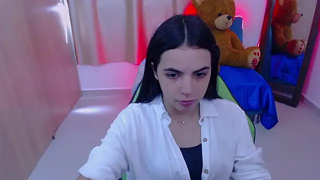 Snapshot of _elenna chatting on February 8, 2025, 5:50 pm elenna online show from February 8, 2025, 5:50 pm