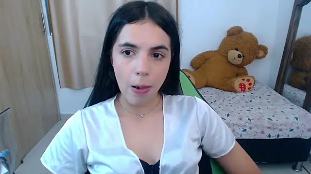 Snapshot of _elenna chatting on March 1, 2025, 8:31 pm elenna online show from March 1, 2025, 8:31 pm