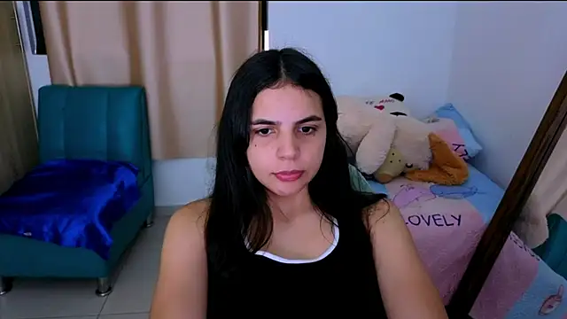 Snapshot of _elenna chatting on October 3, 2025, 5:43 pm elenna online show from October 3, 2025, 5:43 pm