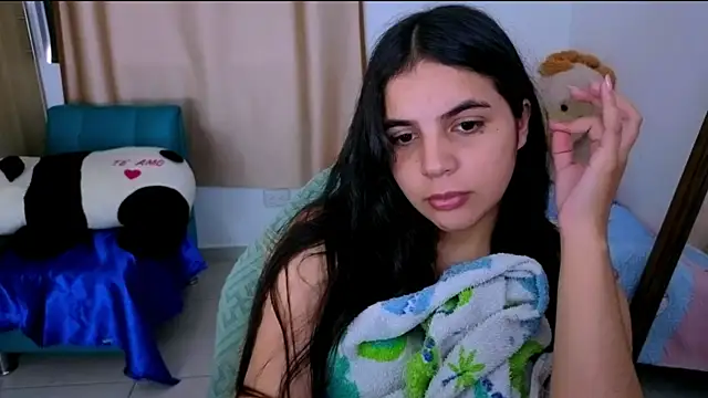Snapshot of _elenna chatting on October 10, 2025, 7:02 pm elenna online show from October 10, 2025, 7:02 pm