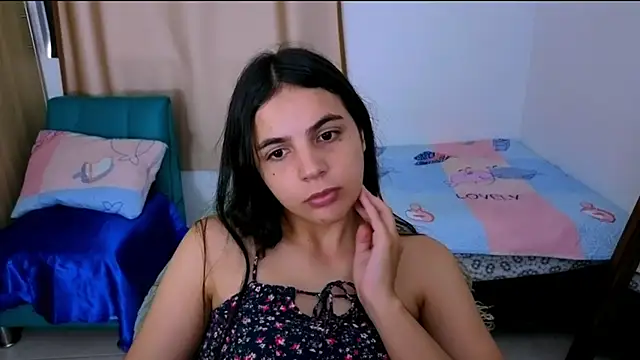 Snapshot of _elenna chatting on October 11, 2025, 5:55 pm elenna online show from October 11, 2025, 5:55 pm