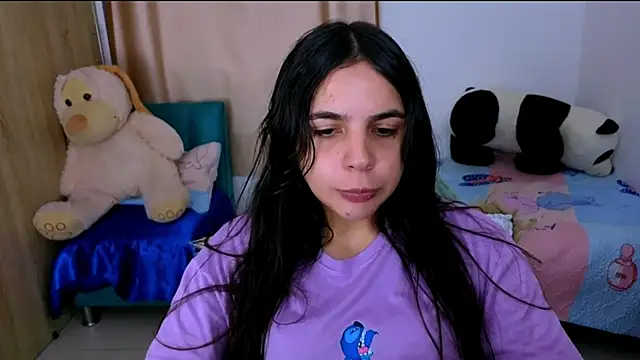 Snapshot of _elenna chatting on October 18, 2025, 6:19 pm elenna online show from October 18, 2025, 6:19 pm
