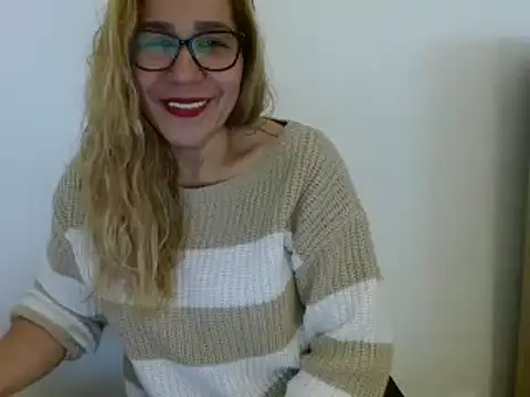 vanessahayeck online show from March 18, 2025, 3:31 pm