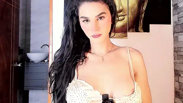 little tsgirl  online show from June 30, 2026, 11:17 pm