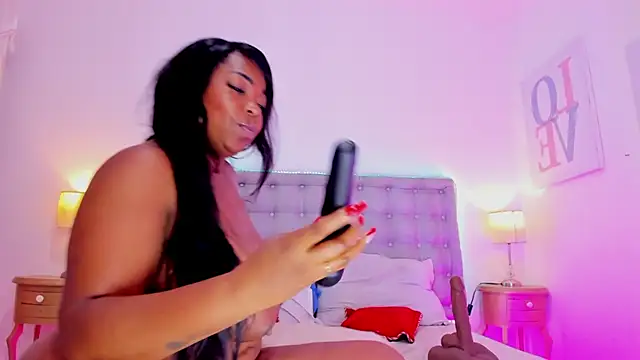 laqquishax online show from January 4, 2025, 5:27 am