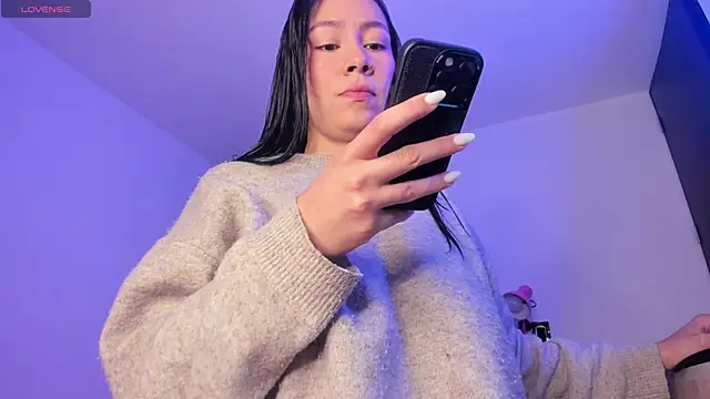 perla7777 online show from September 25, 2025, 12:25 am