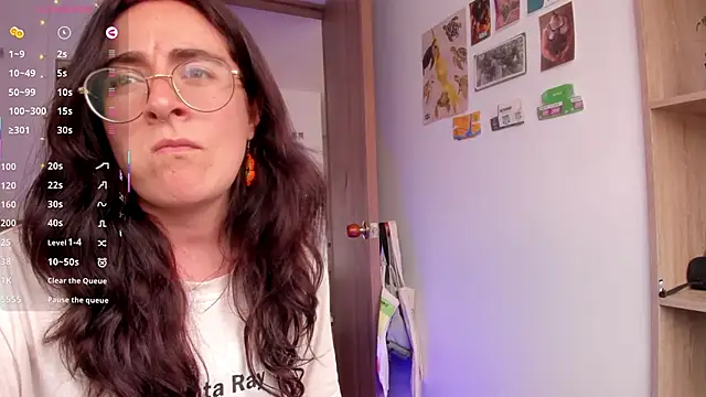 linda giggle online show from October 17, 2025, 3:25 pm