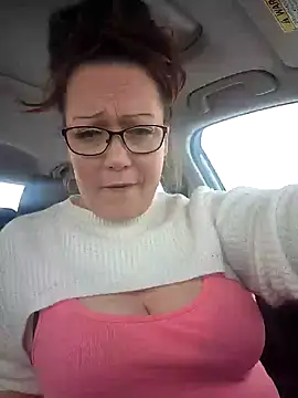 Snapshot of BBWQUEENBEEE chatting on January 19, 2025, 8:09 pm BBWQUEENBEEE online show from January 19, 2025, 8:09 pm