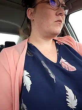 Snapshot of BBWQUEENBEEE chatting on March 13, 2025, 11:05 pm BBWQUEENBEEE online show from March 13, 2025, 11:05 pm