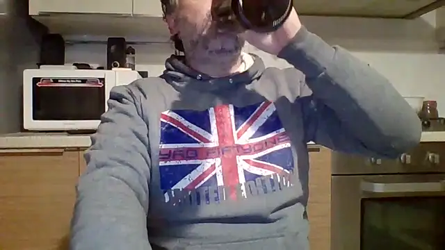 woww791 online show from November 28, 2025, 8:22 pm