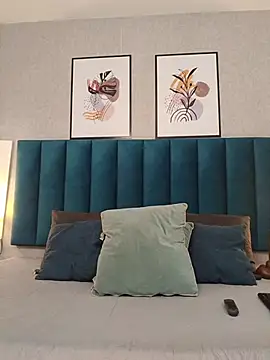 Madisonsmiith online show from February 23, 2026, 8:06 pm