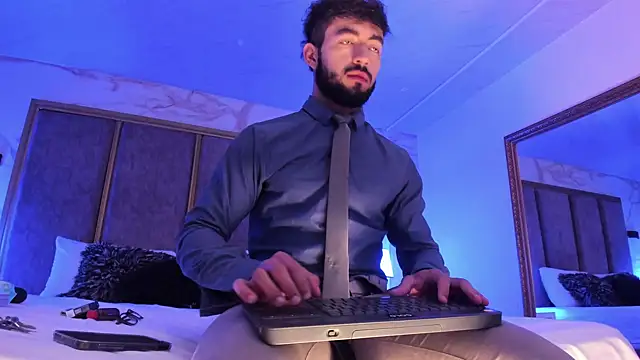 MarkWalker   online show from February 28, 2025, 11:03 am