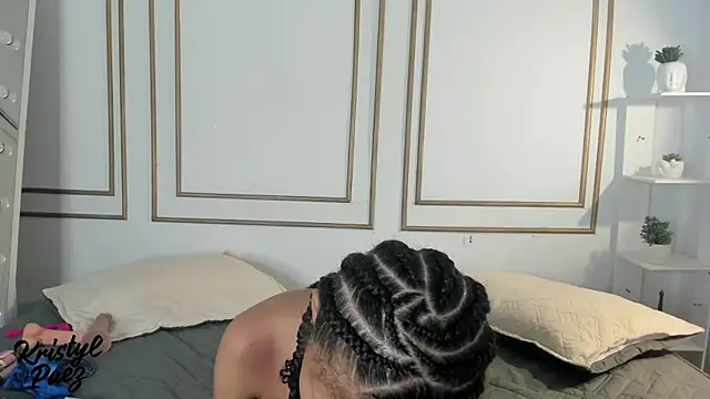 kristyl paez online show from January 5, 2026, 6:44 pm