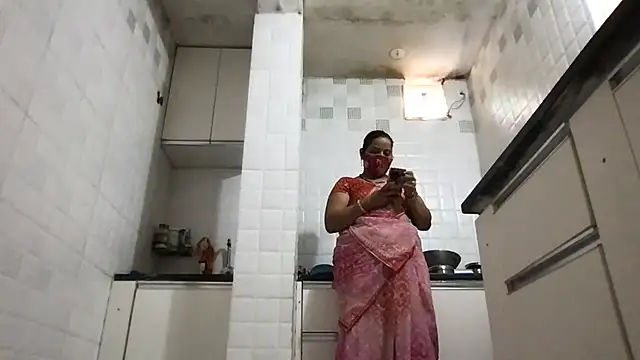 Riyasingh9 online show from November 1, 2025, 3:41 am