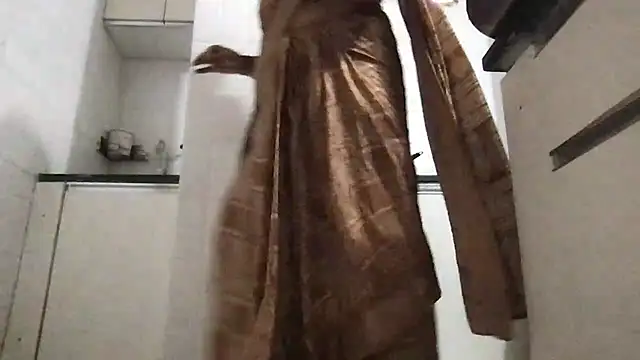 Riyasingh9 online show from November 26, 2025, 5:08 am