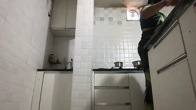 Riyasingh9 online show from December 23, 2025, 4:21 am