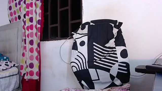 DirtixFantasy online show from October 7, 2025, 1:14 am