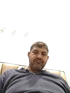 Snapshot of Amandev7 chatting on April 17, 2026, 1:52 am Amandev7 online show from April 17, 2026, 1:52 am