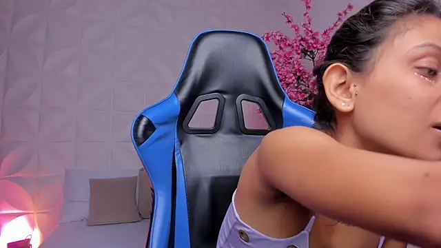 cora 22 online show from March 9, 2026, 12:53 pm