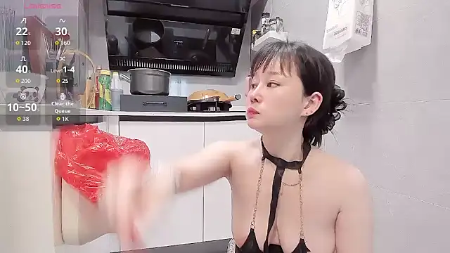 Vivian-6 online show from June 23, 2026, 12:41 am