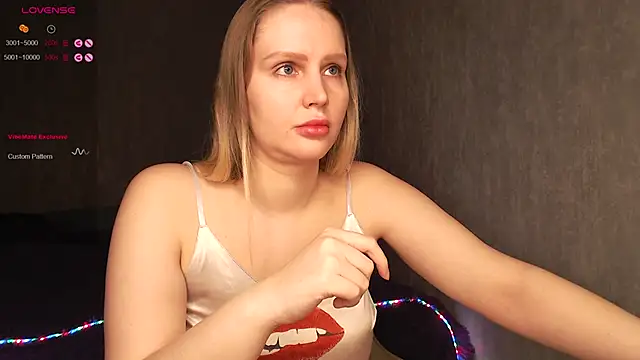 nutcrew online show from December 21, 2025, 8:49 pm