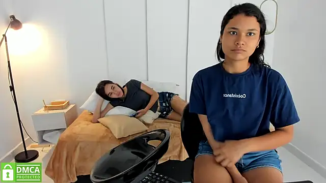 sexychanell 18 online show from March 1, 2025, 3:49 pm