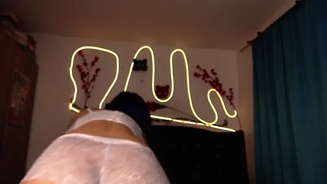 Snapshot of pussytight_pervert chatting on March 7, 2025, 9:17 pm pussytight pervert online show from March 7, 2025, 9:17 pm