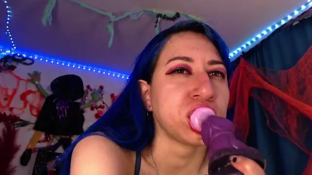 pussytight pervert online show from October 21, 2025, 11:05 pm