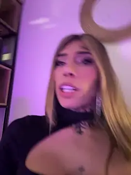 Snapshot of caroline_cossei chatting on December 22, 2024, 9:55 am caroline cossei online show from December 22, 2024, 9:55 am