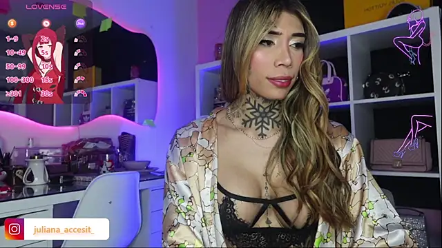 Snapshot of caroline_cossei chatting on January 26, 2025, 3:48 am caroline cossei online show from January 26, 2025, 3:48 am