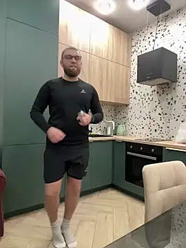 Bear bear  online show from February 27, 2025, 5:04 pm