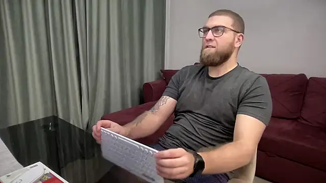 Bear bear  online show from March 10, 2025, 4:35 pm