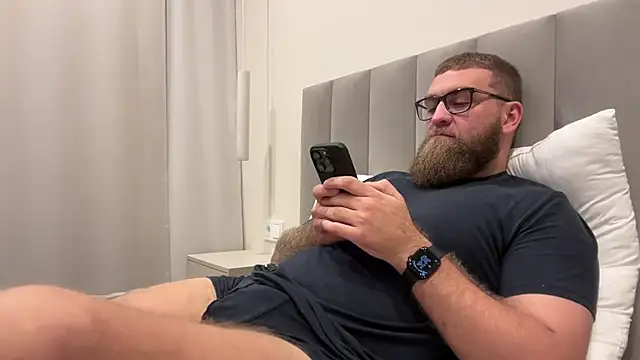 Bear bear  online show from November 13, 2025, 11:31 am